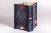 Buchcover und Innenansicht für das Buch: Black Bird Academy - Fürchte das Licht
