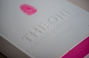Buchcover und Innenansicht für das Buch: The One