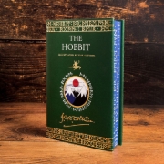 Buchcover und Innenansicht für das Buch: The Hobbit. Illustrated Edition