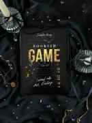 Buchcover und Innenansicht für das Buch: Bookish Game