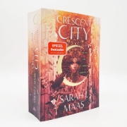 Buchcover und Innenansicht für das Buch: Crescent City - House of Earth and Blood