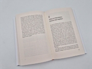 Buchcover und Innenansicht für das Buch: Schutz in Krisenzeiten