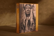Buchcover und Innenansicht für das Buch: Edward S. Curtis. The North American Indian. The Complete Portfolios