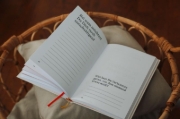 Buchcover und Innenansicht für das Buch: Das Buch, das bleibt