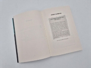 Buchcover und Innenansicht für das Buch: The Murder at World's End
