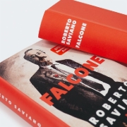 Buchcover und Innenansicht für das Buch: Solo e' il coraggio.Giovanni Falcone, il romanzo