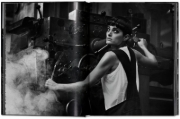 Buchcover und Innenansicht für das Buch: Peter Lindbergh. Untold Stories