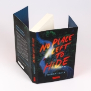Buchcover und Innenansicht für das Buch: No Place Left to Hide
