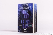 Buchcover und Innenansicht für das Buch: One Last Rainy Day (Ravenhood Legacy 1)