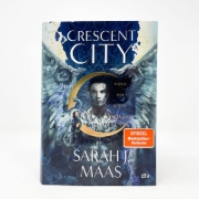 Buchcover und Innenansicht für das Buch: Crescent City - House of Sky and Breath