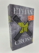 Buchcover und Innenansicht für das Buch: Cast No Shadow