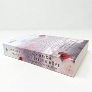 Buchcover und Innenansicht für das Buch: A Court of Thorns and Roses