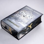 Buchcover und Innenansicht für das Buch: Onyx Storm (The Empyrean #3)