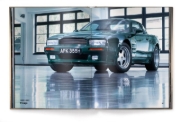 Buchcover und Innenansicht für das Buch: The Aston Martin Book. Revised Edition