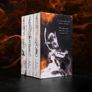 Buchcover und Innenansicht für das Buch: The Poppy War Boxset