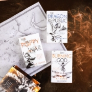 Buchcover und Innenansicht für das Buch: The Poppy War Boxset