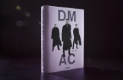Buchcover und Innenansicht für das Buch: Depeche Mode by Anton Corbijn
