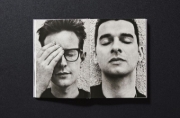 Buchcover und Innenansicht für das Buch: Depeche Mode by Anton Corbijn