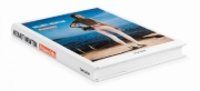 Buchcover und Innenansicht für das Buch: Helmut Newton - Polaroids