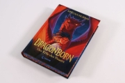 Buchcover und Innenansicht für das Buch: Dragonborn