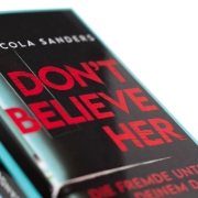 Buchcover und Innenansicht für das Buch: Don't Believe Her