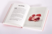 Buchcover und Innenansicht für das Buch: Bon Appétit Paris. Een culinaire Stijlgids vol Verhalen, Tips & Adressen uit Parijs