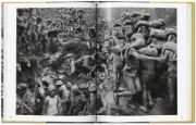 Buchcover und Innenansicht für das Buch: Sebastião Salgado. Gold