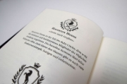 Buchcover und Innenansicht für das Buch: The Ruby Circle (1). All unsere Geheimnisse