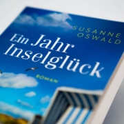 Buchcover und Innenansicht für das Buch: Ein Jahr Inselglück