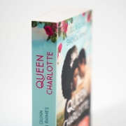 Buchcover und Innenansicht für das Buch: Queen Charlotte: Before the Bridgertons came the love story that changed the ton