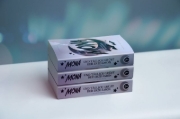 Buchcover und Innenansicht für das Buch: Mona - Und täglich grüßt der Erzdämon