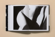 Buchcover und Innenansicht für das Buch: Ralph Gibson. Photographs 1960-2024