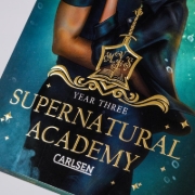 Buchcover und Innenansicht für das Buch: Supernatural Academy: Year Three