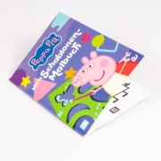 Buchcover und Innenansicht für das Buch: Peppa Wutz Ausmalbilder: Mein Schablonen-Malbuch