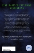 Buchcover und Innenansicht für das Buch: Strange Familiars