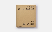 Buchcover und Innenansicht für das Buch: Piet Oudolf At Work