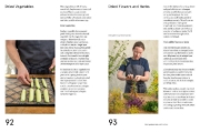 Buchcover und Innenansicht für das Buch: The Noma Guide to Building Flavour