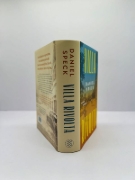 Buchcover und Innenansicht für das Buch: Villa Rivolta