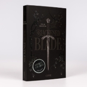 Buchcover und Innenansicht für das Buch: The Blackened Blade
