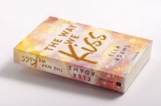 Buchcover und Innenansicht für das Buch: The Way We Kiss