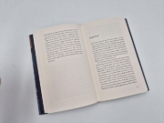 Buchcover und Innenansicht für das Buch: O Caledonia