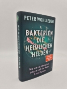 Buchcover und Innenansicht für das Buch: Bakterien - die heimlichen Helden