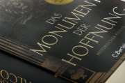 Buchcover und Innenansicht für das Buch: En el Amor y la Guerra