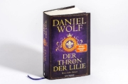 Buchcover und Innenansicht für das Buch: Der Thron der Lilie
