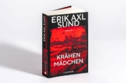 Buchcover und Innenansicht für das Buch: Kråkflickan