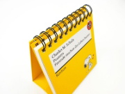 Buchcover und Innenansicht für das Buch: Peanuts. Freunde machen das Leben bunter (Tischaufsteller)