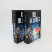 Buchcover und Innenansicht für das Buch: Monster