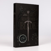Buchcover und Innenansicht für das Buch: The Blackened Blade