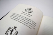 Buchcover und Innenansicht für das Buch: The Ruby Circle (1). All unsere Geheimnisse
