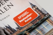 Buchcover und Innenansicht für das Buch: First Among Equals